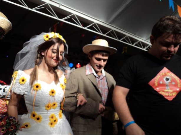 251302_112730295483548_3392816_n