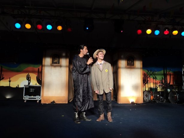 252943_112725968817314_6657105_n