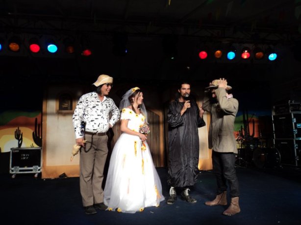 255724_112727208817190_3668197_n[1]